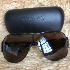Authentic CHANEL Sunglasses ✨